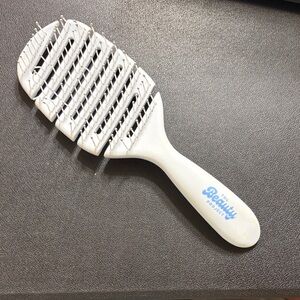 The Beauty Project Dog Hair Brush